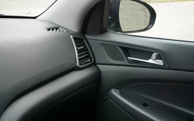 Hyundai Tucson cena 78900 przebieg: 104000, rok produkcji 2017 z Mysłowice małe 704